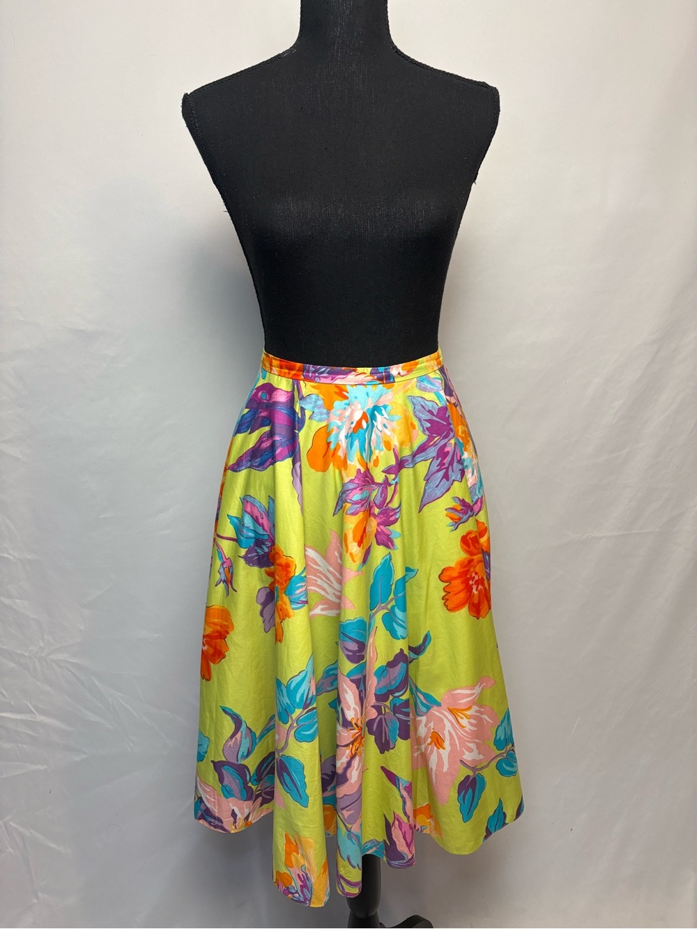 Floral Midi Circle Skirt Ralph Lauren Size 10 with pockets